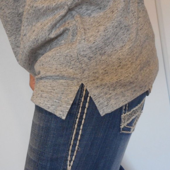 New PINK Victoria's Secret T-Shirt Size Medium Gray Bling Long Sleeve - Picture 10 of 13